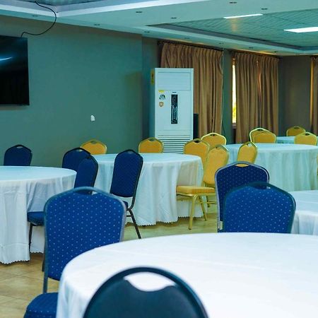 Midindi Hotel Accra Exterior photo